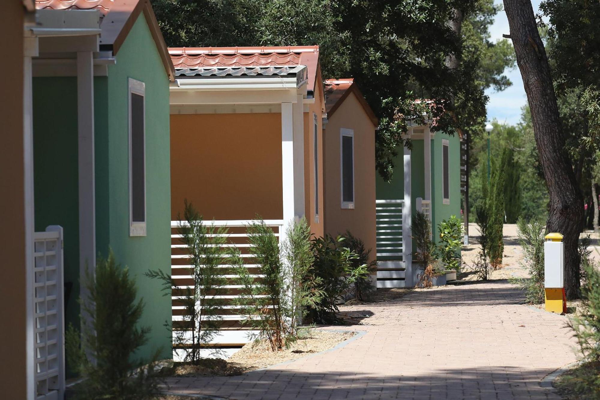 Camping Park Soline Mobile Homes ビオグラード・ナ・モル エクステリア 写真